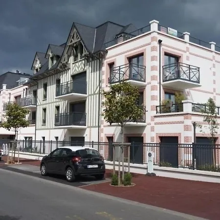 Merville-franceville-plage, 2 Pieces, 4 Personnes - Fr-1-465-32 Merville-Franceville-Plage