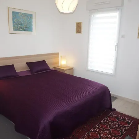 Merville-franceville-plage, 2 Pieces, 4 Personnes - Fr-1-465-32 * Merville-Franceville-Plage